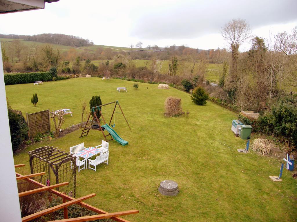 Royal Yeoman B&B Frampton  Exterior photo